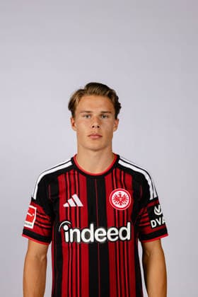 Love Arrhov (Eintracht Frankfurt) - Eintracht Frankfurt Porträttermin 2026 2027 Eintracht Frankfurt Porträttermin 2026 2027 SGE *** Love Arrhov Eintracht Frankfurt Eintracht Frankfurt Photo Shoot 2026 2027 Eintracht Frankfurt Photo Shoot 2026 2027 SGE