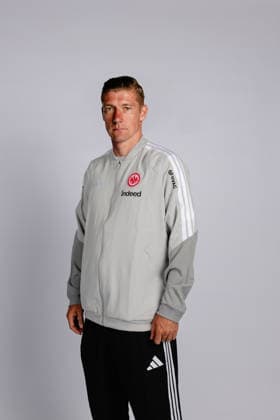 Torwarttrainer Jan Zimmermann (Eintracht Frankfurt) - Eintracht Frankfurt Porträttermin 2026 2027 Eintracht Frankfurt Porträttermin 2026 2027 SGE *** Goalkeeper Coach Jan Zimmermann Eintracht Frankfurt Eintracht Frankfurt Photo Shoot 2026 2027 Eintracht Frankfurt Photo Shoot 2026 2027 SGE