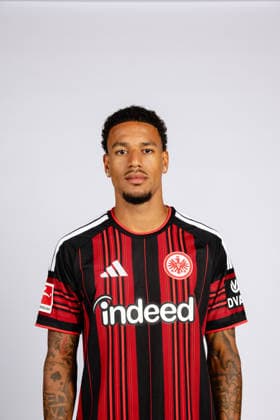 Jeremiaha Maluze (Eintracht Frankfurt) - Eintracht Frankfurt Porträttermin 2026 2027 Eintracht Frankfurt Porträttermin 2026 2027 SGE *** Jeremiaha Maluze Eintracht Frankfurt Eintracht Frankfurt Photo Shoot 2026 2027 Eintracht Frankfurt Photo Shoot 2026 2027 SGE