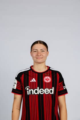 Tessa Zimmermann - Fussball, Frauen, 1. Bundesliga - Porträttermin 2026 2027 - SGE Eintracht Frankfurt - 22.07.26 *** Tessa Zimmermann, Soccer, Women s, 1st Bundesliga, Photo Shoot 2026 2027, SGE Eintracht Frankfurt, July 22, 2026