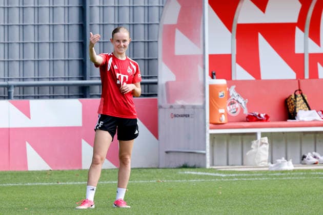 Fußballspielerin Carlotta Imping (Abwehr) beim Training der 1. Damen-Mannschaft des 1. FC Köln am Geißbockheim. Köln, 20.08.2026 NRW Deutschland *** Soccer player Carlotta Imping, a defender, during training with the 1. FC Köln women s first team at the Geißbockheim in Cologne, August 20, 2026, North Rhine-Westphalia, Germany Copyright: xChristophxHardtx