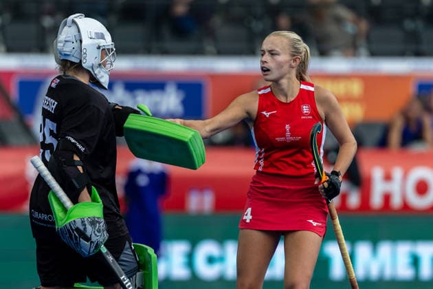 FIH Hockey World Cup: England v Chile Women AMSTELVEEN, NL - AUGUST 21: Lily Walker and Sabbie Heesh of England during the FIH Hockey World Cup match between England and Chile Women at Wagener Stadion on August 21, 2026 in Amstelveen, Netherlands. Amstelveen Wagener Stadion Netherlands Content not available for redistribution in The Netherlands directly or indirectly through any third parties. Copyright: xMarcelxvanxPlateringenx