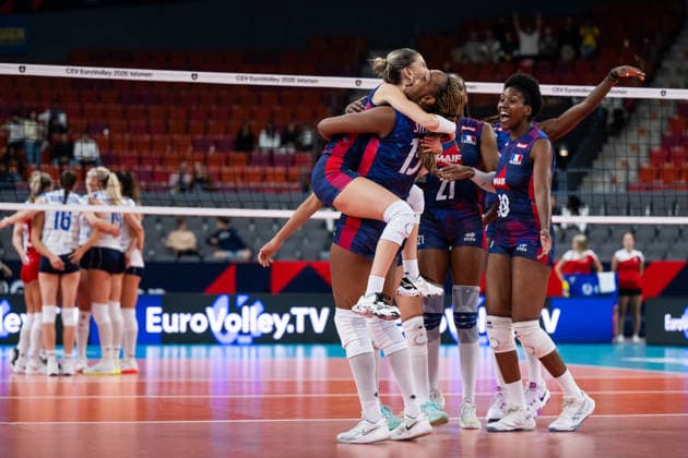 260821 Amandine Giardino and Marine Amandha Sylves of France celebrate after the CEV EuroVolley 2026 group stage volleyball match between France and Slovakia on August 21, 2026 in Gothenburg. Photo: Mathias Bergeld BILDBYRAN kod MB MB1401 volleyboll volleyball cev eurovolley 2026 volleyboll-em france slovakia dam bbeng frankrike slovakien women kvinner jubel *** August 21, 2026: Amandine Giardino and Marine Amandha Sylves of France celebrate after the CEV EuroVolley 2026 group stage volleyball match between France and Slovakia on August 21, 2026 in Gothenburg. Photo by Mathias Bergeld. BILDBYRAN code MB MB1401 volleyball CEV EuroVolley 2026 European Volleyball Championship France Slovakia women s volleyball celebration  Copyright: MATHIASxBERGELD BB260821MB013