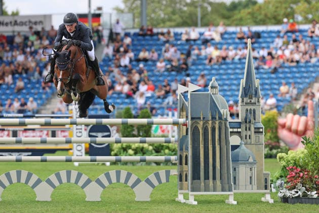 2. Platz, Max Paschertz (GER) auf Pferd Foodfox Cathilde, Internationaler Wettbewerb für Junge Reiter im Rahmen der WM, Aachener Dom Hindernis, Stawag-Preis, STAWAG-Prize, Jumping Competition (Penalties Time) for Young Riders , AACHEN - FEI World Championships 2026, Weltfest des Pferdesports, Reitsport Weltmeisterschaft 2026, Aachen 2026, Welcome Home 2026, Aachener Soers, 11. bis 23. August 2026, Reitsport, 21.08.2026, Aachen Aachener Soers Deutschland *** 2nd place, Max Paschertz (GER) on Foodfox Cathilde, International Competition for Young Riders as part of the World Championships, Aachen Cathedral Jumping Competition, Stawag Prize, STAWAG Prize, Jumping Competition (Penalties Time) for Young Riders, AACHEN FEI World Championships 2026, World Equestrian Festival, 2026 World Equestrian Championships, Aachen 2026, Welcome Home 2026, Aachen Soers, August 11–23, 2026, Equestrian Sports, August 21, 2026, Aachen, Aachener Soers, Germany