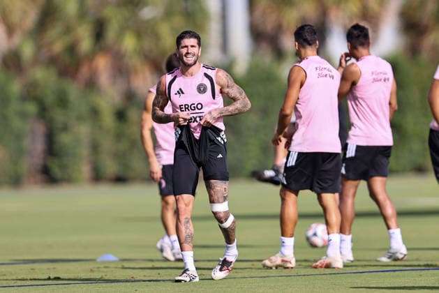 FORT LAUDERDALE, FL - AUGUST 21: Rodrigo de Paul (7) of Inter Miami CF is seen during an Inter Miami Training Session at Florida Blue Training Center on August 21, 2026 in Fort Lauderdale, Florida. SOCCER: AUG 21 Inter Miami CF Training EDITORIAL USE ONLY Icon2608210000002