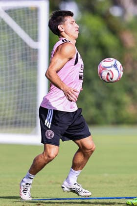 FORT LAUDERDALE, FL - AUGUST 21: Facundo Mura (4) of Inter Miami CF is seen during an Inter Miami Training Session at Florida Blue Training Center on August 21, 2026 in Fort Lauderdale, Florida. SOCCER: AUG 21 Inter Miami CF Training EDITORIAL USE ONLY Icon2608210000013