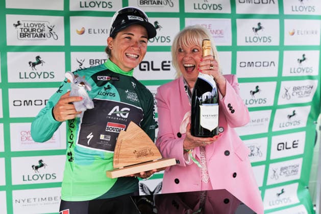 2026 Lloyds Tour of Britain Women Picture by Alex Whitehead SWpix.com - 21 08 2026 - Cycling - UCI Women s World Tour - 2026 Lloyds Tour of Britain Women - Stage 3: Mold to The Great Orme (104.7km) - Kim Le Court-Pienaar (AG Insurance - Soudal Team), Winner of Stage 3, being presented with award Copyright: x xSWpix.comx(t axPhotographyxHubxLtd)xAlexxWhitehead SWpix.comx SWP-3030-18634