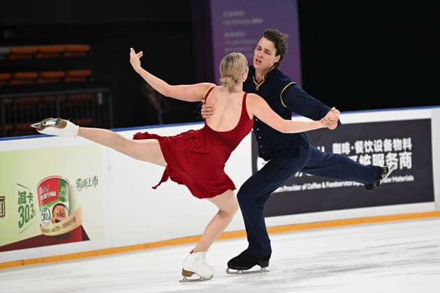 (260821) -- XI AN, Aug. 21, 2026 -- Summer Homick (L) Nicholas Buelow of Canada perform during the free dance of ice dance at ISU Figure skating, Eiskunstlauf Junior Grand Prix Xi an 2026 in Xi an, northwest China s Shaanxi Province, Aug. 21, 2026. ) (SP)CHINA-XI AN-FIGURE SKATING-ISU JUNIOR GRAND PRIX XI AN 2026 (CN) ZouxJingyi 