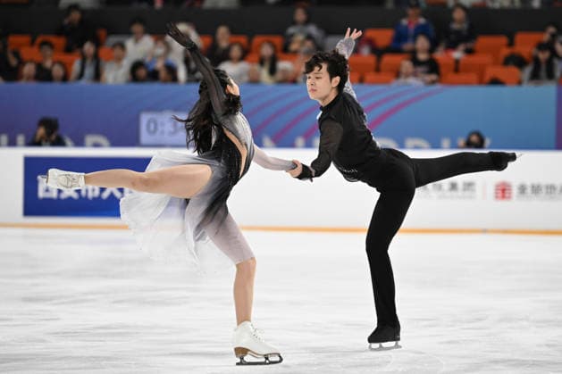 (260821) -- XI AN, Aug. 21, 2026 -- Li Zhixuan (L) Ge Quanshuo of China perform during the free dance of ice dance at ISU Figure skating, Eiskunstlauf Junior Grand Prix Xi an 2026 in Xi an, northwest China s Shaanxi Province, Aug. 21, 2026. ) (SP)CHINA-XI AN-FIGURE SKATING-ISU JUNIOR GRAND PRIX XI AN 2026 (CN) ZouxJingyi 
