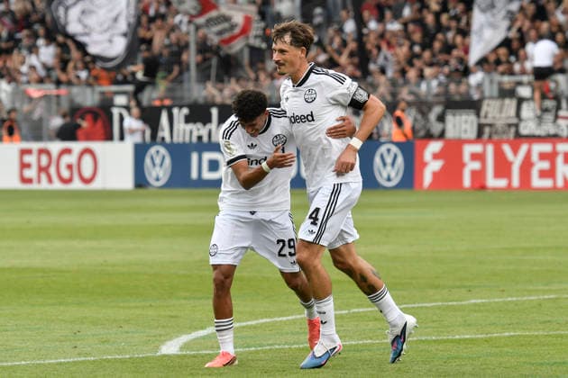 Robin Koch (Eintracht Frankfurt 4) jubelt nach dem Tor zum 0:2 21.08.2026 ¢ Fussball ¢ SC St. Tönis vs Eintracht Frankfurt, Grotenburg-Stadion, Krefeld, DFB DFL REGULATIONS PROHIBIT ANY USE OF PHOTOGRAPHS AS IMAGE SEQUENCES AND OR QUASI-VIDEO *** Robin Koch of Eintracht Frankfurt 4 celebrates after scoring the goal to make it 0–2 on August 21, 2026 ¢ Soccer ¢ SC St. Tönis vs. Eintracht Frankfurt, Grotenburg Stadium, Krefeld, DFB and DFL regulations prohibit any use of photographs as image sequences and or quasi-video Copyright: xpepphotox xSaschaxWeizx pep00321, pep_20260821_hm