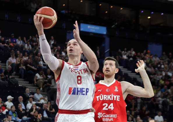 Mario Hezonja (CRO), Ercan Osmani (TUR) Basketball, Herren, Supercup, DBB,TurkishAirlines SUPERCUP, Barclays Arena,Tuerkei (TUR) gegen Croatia (CRO) *** Mario Hezonja (CRO), Ercan Osmani (TUR) – Men s Basketball, Super Cup, DBB, Turkish Airlines Super Cup, Barclays Arena, Turkey (TUR) vs. Croatia (CRO)
