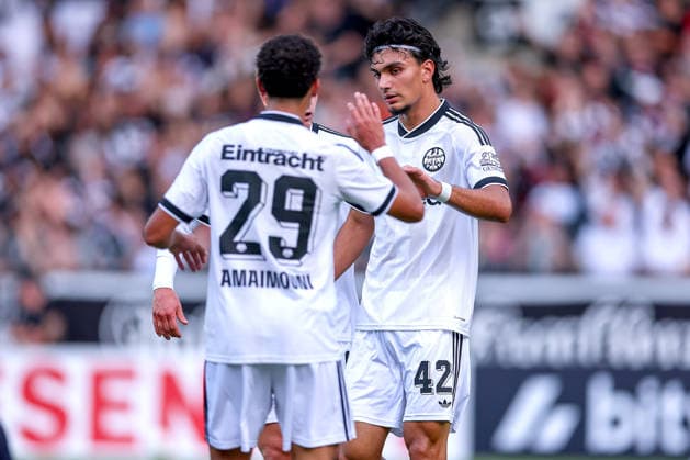 21.08.2026, Fußball, SC St. Tönis - Eintracht Frankfurt, 1. Runde DFB-Pokal 2026 27, Grotenburg-Stadion in Krefeld, Saison 2026 2027: Torjubel nach dem Tor zum 3:0 durch Torschütze Ayoube Amaimouni-Echghouyab (Eintracht Frankfurt 29) zusammen mit Can Uzun (Eintracht Frankfurt 42) DFB regulations prohibit any use of photographs as image sequences and or quasi-video. Nordrhein-Westfalen Deutschland *** August 21, 2026, Soccer, SC St. Tönis vs. Eintracht Frankfurt, First Round of the 2026–27 DFB Cup, Grotenburg Stadium in Krefeld, 2026–2027 Season: Goal celebration after the 3–0 goal scored by Ayoube Amaimouni Echghouyab (No. 29) of Eintracht Frankfurt, together with Can Uzun (No. 42). DFB regulations prohibit any use of photographs as image sequences and or quasi-video. North Rhine-Westphalia Germany