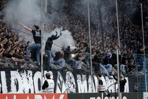 21.08.2026, xhettx, Fussball DFB Pokal 1.Runde, SV Waldhof Mannheim - 1.FC Kaiserslautern v.l. Heimblock Waldhof (DFL DFB REGULATIONS PROHIBIT ANY USE OF PHOTOGRAPHS as IMAGE SEQUENCES and or QUASI-VIDEO) *** August 21, 2026, xhettx, Soccer DFB Cup First Round, SV Waldhof Mannheim 1 FC Kaiserslautern v l Waldhof Home Section DFL DFB REGULATIONS PROHIBIT ANY USE OF PHOTOGRAPHS as IMAGE SEQUENCES and or QUASI-VIDEO