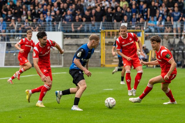DFB-Pokal: SV Waldhof Mannheim vs 1. FC Kaiserslautern, 21.08.2026 Joey Müller (SV Waldhof Mannheim, 6) im Strafraum auf dem Weg zum Tor DFB-Pokal: SV Waldhof Mannheim vs 1. FC Kaiserslautern, Carl-Benz-Stadion, 21.08.2026 DFB DFL REGULATIONS PROHIBIT ANY USE OF PHOTOGRAPHS AS IMAGE SEQUENCES AND OR QUASI-VIDEO. *** DFB Cup: SV Waldhof Mannheim vs. 1. FC Kaiserslautern, August 21, 2026—Joey Müller of SV Waldhof Mannheim, No. 6, in the penalty area on his way to the goal. DFB Cup: SV Waldhof Mannheim vs. 1. FC Kaiserslautern, Carl Benz Stadium, August 21, 2026 DFB and DFL regulations prohibit any use of photographs as image sequences and or quasi-video. Copyright: xBEAUTIFULxSPORTS Hillx