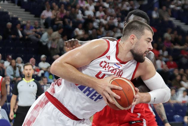 Basketball, Herren, Supercup, DBB,TurkishAirlines SUPERCUP, Barclays Arena,Tuerkei (TUR) gegen Croatia (CRO) NBA, Basketball Herren, USA Profi Ivica Zubac (CRO) *** Basketball, Men s, Super Cup, DBB, Turkish Airlines Super Cup, Barclays Arena, Turkey (TUR) vs. Croatia (CRO), NBA pro Ivica Zubac (CRO)