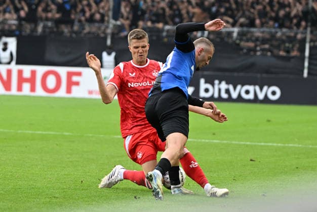 DFB-Pokal 2026 27 1. Runde Carl-Benz-Stadion SV Waldhof Mannheim (svw) - 1. FC Kaiserslautern (fck) Fabian KUNZE (1. FC Kaiserslautern), li Kushtrim ASALLARI (SV Waldhof Mannheim) DFB-Pokal *** 2026-27 DFB Cup, First Round, Carl Benz Stadium, SV Waldhof Mannheim (svw) vs. FC Kaiserslautern (fck), Fabian KUNZE (1, FC Kaiserslautern), li Kushtrim ASALLARI (SV Waldhof Mannheim), DFB Cup