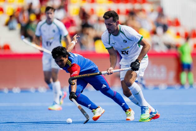 2026 Men s FIH Hockey World Cup, Belfius Hockey Arena, Wavre, Belgium 21 8 2026 Ireland vs Malaysia Ireland s Matthew Nelson with Malaysia s Mohd Saari Matthew Nelson with Mohd Saari 21 8 2026  Copyright: xWillxPalmerx WP7_9315 20260821