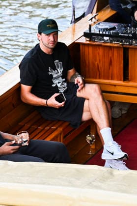 Luka Doncic and Los Angeles Lakers teammates take a sightseeing boat tour in Ljubljana Los Angeles Lakers star Luka Doncic takes his teammates on a sightseeing boat tour of Ljubljana during the team™s visit to the Slovenian capital. Doncic is hosting his Lakers teammates in his hometown as part of a four-day team gathering ahead of the new NBA, Basketball Herren, USA season. The group toured the city by boat, taking in Ljubljana™s historic city centre and landmarks along the Ljubljanica River. ljubljana Slovenia  Copyright: xNikxErikxNeubauerx DSC_2131-2