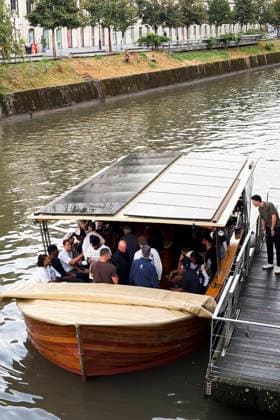 Luka Doncic and Los Angeles Lakers teammates take a sightseeing boat tour in Ljubljana Los Angeles Lakers star Luka Doncic takes his teammates on a sightseeing boat tour of Ljubljana during the team™s visit to the Slovenian capital. Doncic is hosting his Lakers teammates in his hometown as part of a four-day team gathering ahead of the new NBA, Basketball Herren, USA season. The group toured the city by boat, taking in Ljubljana™s historic city centre and landmarks along the Ljubljanica River. ljubljana Slovenia  Copyright: xNikxErikxNeubauerx IMG_5189