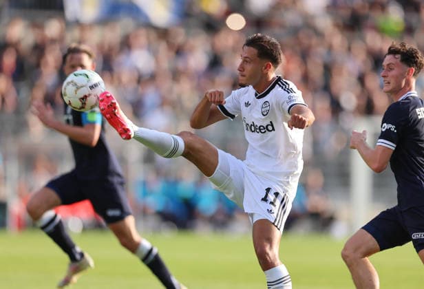 21.08.2026, Fussball DFB-Pokal, 1. Runde, SC St. Tönis - Eintracht Frankfurt, v.l., Younes Ebnoutalib (Eintracht Frankfurt) DFL DFB REGULATIONS PROHIBIT ANY USE OF PHOTOGRAPHS AS IMAGE SEQUENCES AND OR QUASI-VIDEO. xdcx *** August 21, 2026, Soccer DFB Cup, 1st Round, SC St. Tönis vs. Eintracht Frankfurt, from left, Younes Ebnoutalib, Eintracht Frankfurt. DFL and DFB regulations prohibit any use of photographs as image sequences and or quasi-video. xdcx Copyright: HMBxMedia Claus