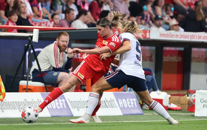 Eileen Campbell, Magdalena Eriksson Zweikampf Spielszene Aktion Fußball Fussball 1. Bundesliga Damen Frauen 1. Spieltag Saison 2026 2027 21.08.2026 1.FC Union Berlin vs. FC Bayern München FCB DFL regulations prohibit any use of photographs as image sequences and or quasi-video *** Eileen Campbell, Magdalena Eriksson, one-on-one, game scene, action, sports, soccer, women’s soccer, 1. Bundesliga, women’s division, Matchday 1, 2026–2027 season, August 21, 2026, 1. FC Union Berlin vs. FC Bayern Munich (FCB). DFL regulations prohibit any use of photographs as image sequences and or quasi-video content.