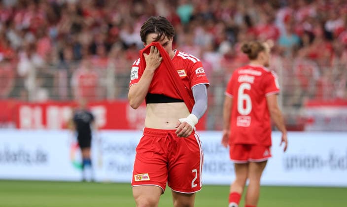 Tomke Schneider enttäuscht nach vergebener Torchance Enttäuschung Fußball Fussball 1. Bundesliga Damen Frauen 1. Spieltag Saison 2026 2027 21.08.2026 1.FC Union Berlin vs. FC Bayern München FCB DFL regulations prohibit any use of photographs as image sequences and or quasi-video *** Tomke Schneider Disappointed After Missing a Scoring Opportunity Disappointment Sports Soccer Women s Soccer 1st Bundesliga Women Matchday 1 2026–2027 Season August 21, 2026 1. FC Union Berlin vs. FC Bayern Munich FCB DFL regulations prohibit any use of photographs as image sequences and or quasi-video