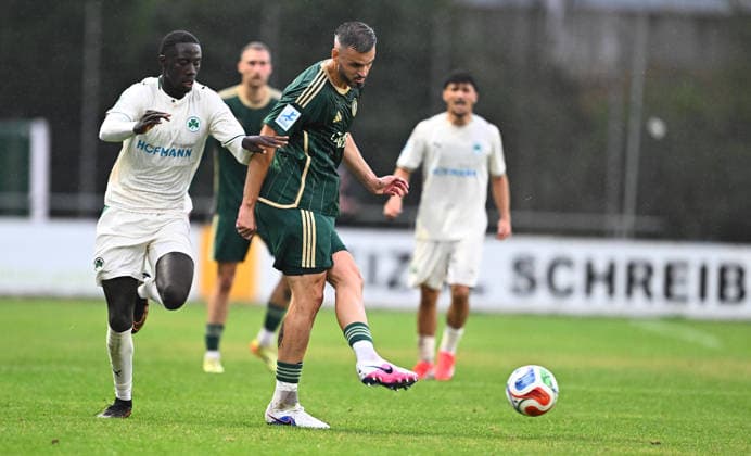 21.08.2026 - Fussball - Saison 2026 2027 - Regionalliga Bayern - 05. Spieltag: SC Eltersdorf SCE ( Quecken ) - SpVgg Greuther Fürth II (Kleeblatt) - - xwoxzix - Omar Sillah (9, SpVgg Greuther Fürth II ) Maximilian Göbhardt Goebhardt (10, SC Eltersdorf ) *** August 21, 2026 Soccer Season 2026–2027 Bavarian Regional League Matchday 05 SC Eltersdorf SCE Quecken SpVgg Greuther Fürth II Kleeblatt xwoxzix Omar Sillah 9, SpVgg Greuther Fürth II Maximilian Göbhardt Goebhardt 10, SC Eltersdorf