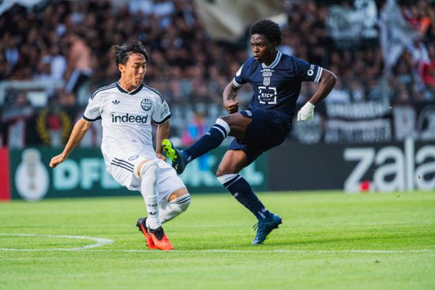 Keita Kosugi (Eintracht Frankfurt, 26) im Zweikampf mit Tyler Nkamanyi (SC St.Toenis, 11) SC St. Tönis vs. Eintracht Frankfurt, Fussball, DFB-Pokal 2026 27, 1.Runde, Saison 2026 27, 21.08.2026, DFL REGULATIONS PROHIBIT ANY USE OF PHOTOGRAPHS AS IMAGE SEQUENCES AND OR QUASI-VIDEO, SC St. Tönis vs. Eintracht Frankfurt, Fussball, DFB-Pokal 2026 27, 1.Runde, Saison 2026 27, 21.08.2026 Krefeld *** Keita Kosugi (Eintracht Frankfurt, No. 26) in a tackle with Tyler Nkamanyi (SC St. Tönis, No. 11), SC St. Tönis vs. Eintracht Frankfurt, Soccer, 2026-27 DFB Cup, Round 1, 2026–27 season, August 21, 2026, DFL regulations prohibit any use of photographs as image sequences and or quasi-video; SC St. Tönis vs. Eintracht Frankfurt, soccer, 2026–27 DFB Cup, First Round, 2026–27 Season, August 21, 2026, Krefeld Copyright: xEibner-Pressefoto LukasxBaldygax EP_LBA