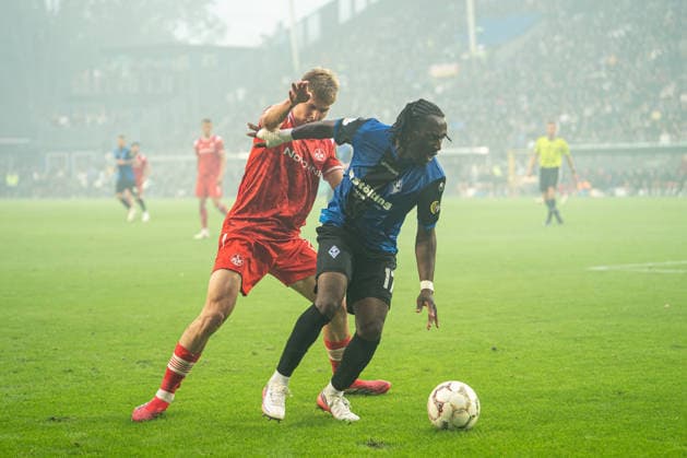 21.08.2026, xdaymx, Fussball DFB Pokal 1.Runde, SV Waldhof Mannheim - 1.FC Kaiserslautern. vl. Paul Joly (FCK) im Zweikampf mit Darnell Keumo (SVW). (DFL DFB REGULATIONS PROHIBIT ANY USE OF PHOTOGRAPHS as IMAGE SEQUENCES and or QUASI-VIDEO) Mannheim *** August 21, 2026, xdaymx, Soccer DFB Cup First Round, SV Waldhof Mannheim 1 FC Kaiserslautern, coach Paul Joly (FCK) in a tackle with Darnell Keumo (SVW), DFL, DFB. REGULATIONS PROHIBIT ANY USE OF PHOTOGRAPHS AS IMAGE SEQUENCES AND OR QUASI-VIDEO, Mannheim