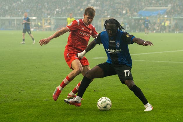 DFB-Pokal: SV Waldhof Mannheim vs 1. FC Kaiserslautern, 21.08.2026 Zweikampf zwischen Owono-Darnell Keumo (SV Waldhof Mannheim, 17) und Paul Joly (1. FC Kaiserslautern, 26) DFB-Pokal: SV Waldhof Mannheim vs 1. FC Kaiserslautern, Carl-Benz-Stadion, 21.08.2026 DFB DFL REGULATIONS PROHIBIT ANY USE OF PHOTOGRAPHS AS IMAGE SEQUENCES AND OR QUASI-VIDEO. *** DFB Cup: SV Waldhof Mannheim vs. 1 FC Kaiserslautern, August 21, 2026: A tackle between Owono Darnell Keumo of SV Waldhof Mannheim, 17, and Paul Joly of 1 FC Kaiserslautern, 26. DFB Cup: SV Waldhof Mannheim vs. 1 FC Kaiserslautern, Carl Benz Stadium, August 21, 2026 DFB and DFL regulations prohibit any use of photographs as image sequences and or quasi-video. Copyright: xBEAUTIFULxSPORTS Hillx