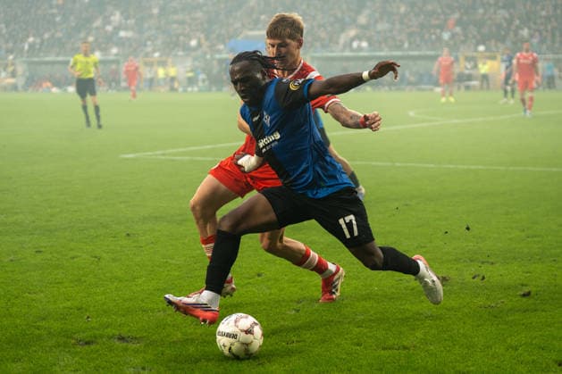 DFB-Pokal: SV Waldhof Mannheim vs 1. FC Kaiserslautern, 21.08.2026 Zweikampf zwischen Owono-Darnell Keumo (SV Waldhof Mannheim, 17) und Paul Joly (1. FC Kaiserslautern, 26) DFB-Pokal: SV Waldhof Mannheim vs 1. FC Kaiserslautern, Carl-Benz-Stadion, 21.08.2026 DFB DFL REGULATIONS PROHIBIT ANY USE OF PHOTOGRAPHS AS IMAGE SEQUENCES AND OR QUASI-VIDEO. *** DFB Cup: SV Waldhof Mannheim vs. 1 FC Kaiserslautern, August 21, 2026: A tackle between Owono Darnell Keumo of SV Waldhof Mannheim, 17, and Paul Joly of 1 FC Kaiserslautern, 26. DFB Cup: SV Waldhof Mannheim vs. 1 FC Kaiserslautern, Carl Benz Stadium, August 21, 2026 DFB and DFL regulations prohibit any use of photographs as image sequences and or quasi-video. Copyright: xBEAUTIFULxSPORTS Hillx