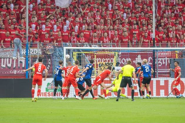 Fußball DFB-Pokal 2026 27, 1. Runde: Waldhof Mannheim gegen 1. FC Kaiserslautern***Gute Torchance für Kaiserslautern *** Soccer: 2026-27 DFB Cup, First Round: Waldhof Mannheim vs. 1. FC Kaiserslautern***Good scoring chance for Kaiserslautern Copyright: xUdoxHerrmannx