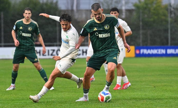 21.08.2026 - Fussball - Saison 2026 2027 - Regionalliga Bayern - 05. Spieltag: SC Eltersdorf SCE ( Quecken ) - SpVgg Greuther Fürth II (Kleeblatt) - - xwoxzix - Alexander Leuthard (30, SpVgg Greuther Fürth II ) Maximilian Göbhardt Goebhardt (10, SC Eltersdorf ) *** August 21, 2026 Soccer Season 2026–2027 Bavarian Regional League Matchday 05 SC Eltersdorf vs. SCE Quecken vs. SpVgg Greuther Fürth II Kleeblatt xwoxzix Alexander Leuthard 30, SpVgg Greuther Fürth II Maximilian Göbhardt (Goebhardt) 10, SC Eltersdorf