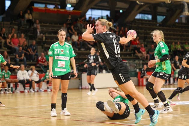 2026-08-21 , Reinickendorfer Füchse Frauen-Werder Bremen, Frauen, Handball, DHB-Pokal, 1. Runde , Sömmeringhalle Heidi Jane Warren (SV Werder Bremen, 13) Berlin Berlin Germany *** August 21, 2026, Reinickendorfer Füchse Women vs. Werder Bremen, Women, Handball, DHB Cup, 1st Round, Sömmeringhalle, Heidi Jane Warren, SV Werder Bremen, 13, Berlin, Berlin, Germany