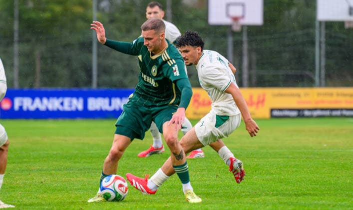 21.08.2026 - Fussball - Saison 2026 2027 - Regionalliga Bayern - 05. Spieltag: SC Eltersdorf SCE ( Quecken ) - SpVgg Greuther Fürth II (Kleeblatt) - - xwoxzix - Tom Feulner (23, SC Eltersdorf ) Mehmet Avlayici (7, SpVgg Greuther Fürth II ) *** August 21, 2026 Soccer Season 2026–2027 Bavarian Regional League Matchday 05 SC Eltersdorf vs. SCE Quecken vs. SpVgg Greuther Fürth II Kleeblatt xwoxzix Tom Feulner 23, SC Eltersdorf, Mehmet Avlayici 7, SpVgg Greuther Fürth II