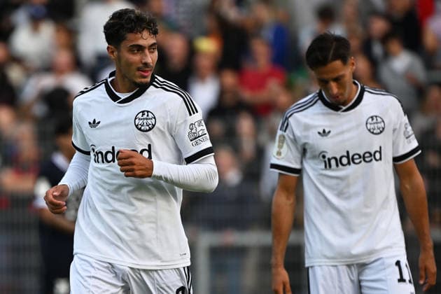 21.08.2026, xjhx, Fussball DFB Pokal 1.Runde, SC St.Tönis - Eintracht Frankfurt v.l. Torjubel nach dem Tor zum celebrating the goal celebrate 0:11 Fares Chaibi (Eintracht Frankfurt) Krefeld *** August 21, 2026, xjhx, Soccer, DFB Cup First Round, SC St. Tönis vs. Eintracht Frankfurt, goal celebration after the goal, 0-11, Fares Chaibi, Eintracht Frankfurt, Krefeld