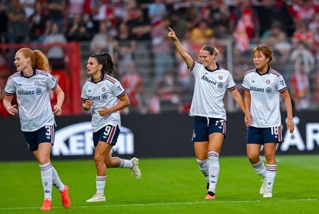 Germany, Berlin, Stadion an der Alten Foersterei, 21.08.2026, 1. FC Union Berlin vs. FC Bayern Muenchen, Jubel und Freude bei Klara Buehl (FC Bayern Muenchen) nach ihrem Treffer gegen die Frauen des 1. FC Union Berlin, Photo by Eibner Pressefoto Tino Henschel 1. FC Union Berlin vs. FC Bayern Muenchen Berlin *** Germany, Berlin, Stadion an der Alten Foersterei, August 21, 2026, 1 FC Union Berlin vs. FC Bayern Munich, Klara Buehl of FC Bayern Munich celebrates after scoring a goal against the women’s team of 1 FC Union Berlin, Photo by Eibner Pressefoto Tino Henschel 1 FC Union Berlin vs. FC Bayern Munich Berlin Copyright: xEibnerxPressefotox