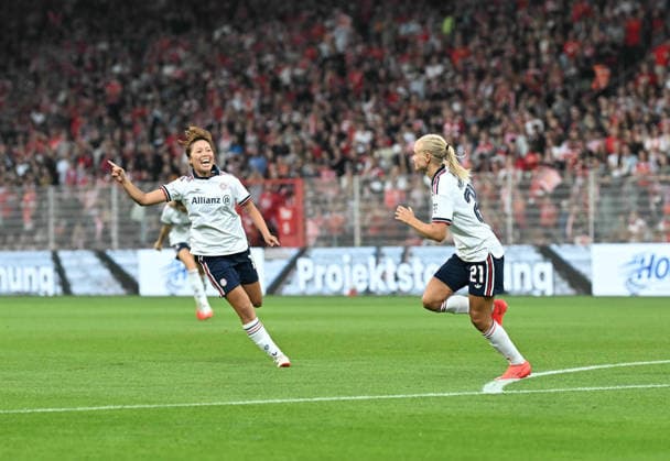 Germany, Berlin, Stadion an der Alten Foersterei, 21.08.2026, 1. FC Union Berlin vs. FC Bayern Muenchen, Pernille Harder (FC Bayern Muenchen) trifft und jubelt, Photo by Eibner Pressefoto Tino Henschel 1. FC Union Berlin vs. FC Bayern Muenchen Berlin *** Germany, Berlin, Stadion an der Alten Foersterei, August 21, 2026, 1. FC Union Berlin vs. FC Bayern Munich, Pernille Harder of FC Bayern Munich scores and celebrates, Photo by Eibner Pressefoto Tino Henschel 1. FC Union Berlin vs. FC Bayern Munich Berlin Copyright: xEibnerxPressefotox