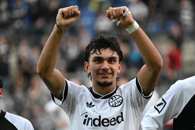 21.08.2026, xjhx, Fussball DFB Pokal 1.Runde, SC St.Tönis - Eintracht Frankfurt v.l. Jubel, Freude über den Sieg Can Uzun (Eintracht Frankfurt) Krefeld *** August 21, 2026, xjhx, Soccer, DFB Cup First Round, SC St. Tönis vs. Eintracht Frankfurt – Jubilation, joy over the victory; Can Uzun, Eintracht Frankfurt, Krefeld
