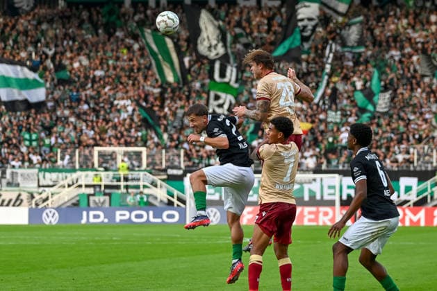 Kopfballszene mit Marcel Franke (Karlsruher SC, 28) und Louis Kolbe (SC Preussen Muenster, 02) SC Preussen Muenster vs. Karlsruher SC, Fussball, DFB-Pokal, 1. Runde, Saison 2026 2027, 21.08.2026, SC Preussen Muenster vs. Karlsruher SC, Fussball, DFB-Pokal, 1. Runde, Saison 2026 2027, 21.08.2026 Muenster *** Heading play involving Marcel Franke of Karlsruher SC, 28, and Louis Kolbe of SC Preussen Münster, 02; SC Preussen Münster vs. Karlsruher SC, soccer, DFB Cup, 1st round, 2026–2027 season, August 21, 2026, SC Preussen Münster vs. Karlsruher SC, soccer, DFB Cup, 1st round, 2026–2027 season, August 21, 2026, Münster Copyright: xEibner-Pressefoto RobertxGertzenx EP_RGN