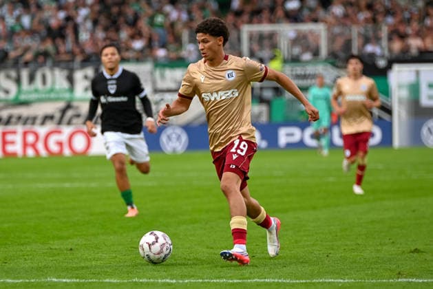 Louey Ben Farhat (Karlsruher SC, 19) am Ball SC Preussen Muenster vs. Karlsruher SC, Fussball, DFB-Pokal, 1. Runde, Saison 2026 2027, 21.08.2026, SC Preussen Muenster vs. Karlsruher SC, Fussball, DFB-Pokal, 1. Runde, Saison 2026 2027, 21.08.2026 Muenster *** Louey Ben Farhat, Karlsruher SC, 19 on the ball; SC Preussen Münster vs. Karlsruher SC, Soccer, DFB Cup, 1st Round, 2026–2027 Season, August 21, 2026, SC Preussen Münster vs. Karlsruher SC, Soccer, DFB Cup, Round 1, 2026–2027 Season, August 21, 2026, Münster Copyright: xEibner-Pressefoto RobertxGertzenx EP_RGN