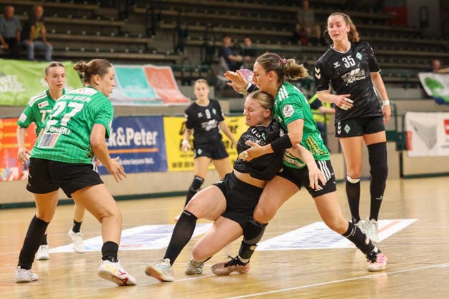 2026-08-21 , Reinickendorfer Füchse Frauen-Werder Bremen, Frauen, Handball, DHB-Pokal, 1. Runde , Sömmeringhalle Louisa Schommartz (SV Werder Bremen, 28) und Angela Cappellaro (Reinickendorfer Füchse Frauen, 17) Berlin Berlin Germany *** August 21, 2026, Reinickendorfer Füchse Women vs. Werder Bremen Women, Women s Handball, DHB Cup, Round 1, Sömmeringhalle, Louisa Schommartz (SV Werder Bremen), 28, and Angela Cappellaro (Reinickendorfer Füchse Women), 17, Berlin, Berlin, Germany