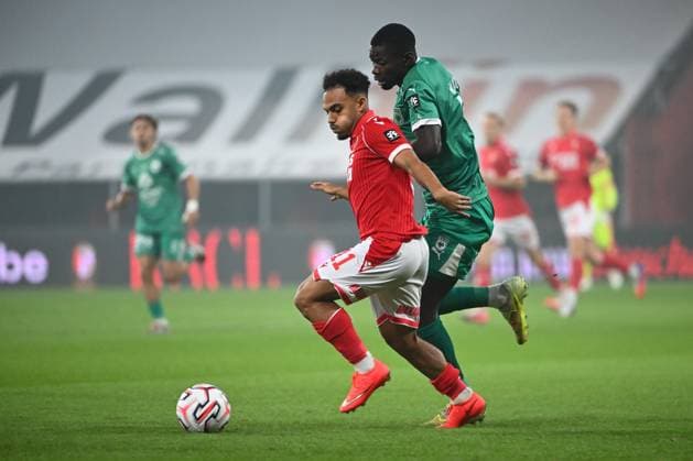 Standard de Liege v RAAL La Louviere - Jupiler Pro League LIEGE, BELGIUM - AUGUST 21 : Wade Mame midfielder of RAAL La Louviere, Abid Adnane midfielder of Standard de Liege during the Jupiler Pro League match between Standard de Liege and RAAL La Louviere on August 21, 2026 in Liege, Belgium, 21 08 2026 Liege Belgium  Copyright: xVincentxKalutx