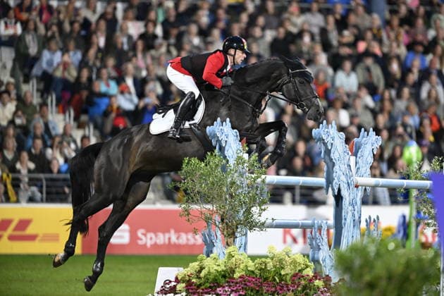 AACHEN, TYSKLAND 20260821 Marcus EhningCoolio 42, Tyskland, pa hästen vid fredagens hoppning, lagfinal, under ryttar-VM i Aachen. *** Bilden ingar i SPORTPAKET. För övriga BETALBILD ** AACHEN TYSKLAND x10050x *** AACHEN, GERMANY 20260821 Marcus Ehning on Coolio 42, Germany, riding the horse during Friday’s show jumping team final at the World Equestrian Championships in Aachen *** This image is included in the SPORTS PACKAGE. For other images, see PAID CONTENT ** AACHEN, GERMANY x10050x  Copyright: xPontusxLundahl TTx RYTTAR-VM 2026