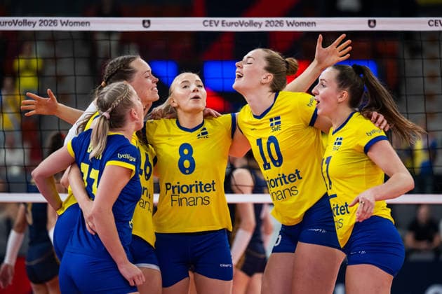 260821 Filippa Brink, Hanna Hellvig, Elma Olofsson, Isabelle Haak and Anna Haak of Sweden celebrate after the CEV EuroVolley 2026 volleyball match between Sweden and Montenegro on August 21, 2026 in Gothenburg. Photo: Mathias Bergeld BILDBYRAN kod MB MB1402 volleyboll volleyball cev eurovolley 2026 volleyboll-em sverige montenegro sweden 1 dam bbeng kvinner women jubel *** August 21, 2026: Filippa Brink, Hanna Hellvig, Elma Olofsson, Isabelle Haak, and Anna Haak of Sweden celebrate after the CEV EuroVolley 2026 volleyball match between Sweden and Montenegro on August 21, 2026 in Gothenburg. Photo by Mathias Bergeld, BILDBYRAN, code MB MB1402. volleyball, CEV EuroVolley 2026, European Volleyball Championship, Sweden, Montenegro, women’s, celebration  Copyright: MATHIASxBERGELD BB260821MB127