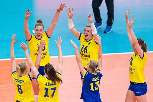 260821 Elma Olofsson, Isabelle Haak, Anna Haak, Vilma Julevik, Filippa Brink and Hanna Hellvig of Sweden celebrate during the CEV EuroVolley 2026 volleyball match between Sweden and Montenegro on August 21, 2026 in Gothenburg. Photo: Mathias Bergeld BILDBYRAN kod MB MB1402 volleyboll volleyball cev eurovolley 2026 volleyboll-em sverige montenegro sweden 1 dam bbeng kvinner women jubel *** August 21, 2026—Elma Olofsson, Isabelle Haak, Anna Haak, Vilma Julevik, Filippa Brink, and Hanna Hellvig of Sweden celebrate during the CEV EuroVolley 2026 volleyball match between Sweden and Montenegro on August 21, 2026 in Gothenburg. Photo by Mathias Bergeld. BILDBYRAN code MB MB1402 volleyball CEV EuroVolley 2026 European Volleyball Championship Sweden Montenegro women’s team celebration  Copyright: MATHIASxBERGELD BB260821MB153