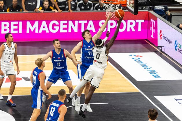 21.08.2026, GER, Turkish Airlines Supercup 2026, Hamburg, Deutschland-Tschechien Isaac Bonga (Deutschland, 0), Martin Svoboda (Tschechien, 71) Hamburg Barclays Arena Hamburg Deutschland *** August 21, 2026, GER, 2026 Turkish Airlines Super Cup, Hamburg, Germany vs. Czech Republic: Isaac Bonga (Germany), 0; Martin Svoboda (Czech Republic), 71; Hamburg Barclays Arena, Hamburg, Germany