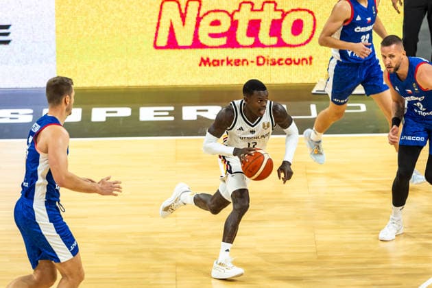 21.08.2026, GER, Turkish Airlines Supercup 2026, Hamburg, Deutschland-Tschechien Dennis Schroeder ( 17 Deutschland) Hamburg Barclays Arena Hamburg Deutschland *** August 21, 2026, GER, 2026 Turkish Airlines Supercup, Hamburg, Germany, Czech Republic, Dennis Schroeder 17, Germany, Hamburg, Barclays Arena, Hamburg, Germany