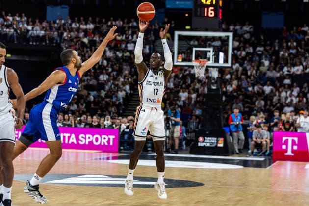 21.08.2026, GER, Turkish Airlines Supercup 2026, Hamburg, Deutschland-Tschechien Dennis Schroeder ( 17 Deutschland) Hamburg Barclays Arena Hamburg Deutschland *** August 21, 2026, GER, 2026 Turkish Airlines Supercup, Hamburg, Germany, Czech Republic, Dennis Schroeder 17, Germany, Hamburg, Barclays Arena, Hamburg, Germany