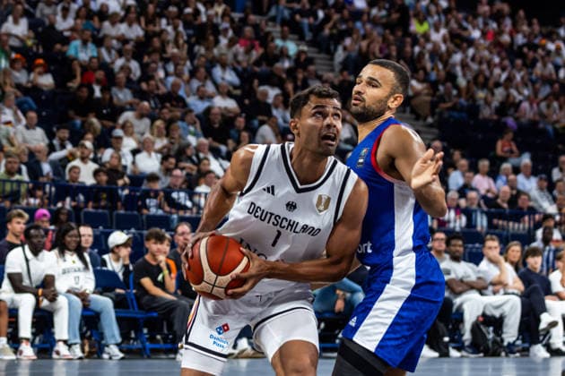 21.08.2026, GER, Turkish Airlines Supercup 2026, Hamburg, Deutschland-Tschechien Oscar Da Silva (Deutschland, 1), Patrick Samoura (Tschechien, 6) Hamburg Barclays Arena Hamburg Deutschland *** August 21, 2026, GER, Turkish Airlines Super Cup 2026, Hamburg, Germany vs. Czech Republic, Oscar Da Silva (Germany), 1; Patrick Samoura (Czech Republic), 6; Hamburg Barclays Arena, Hamburg, Germany